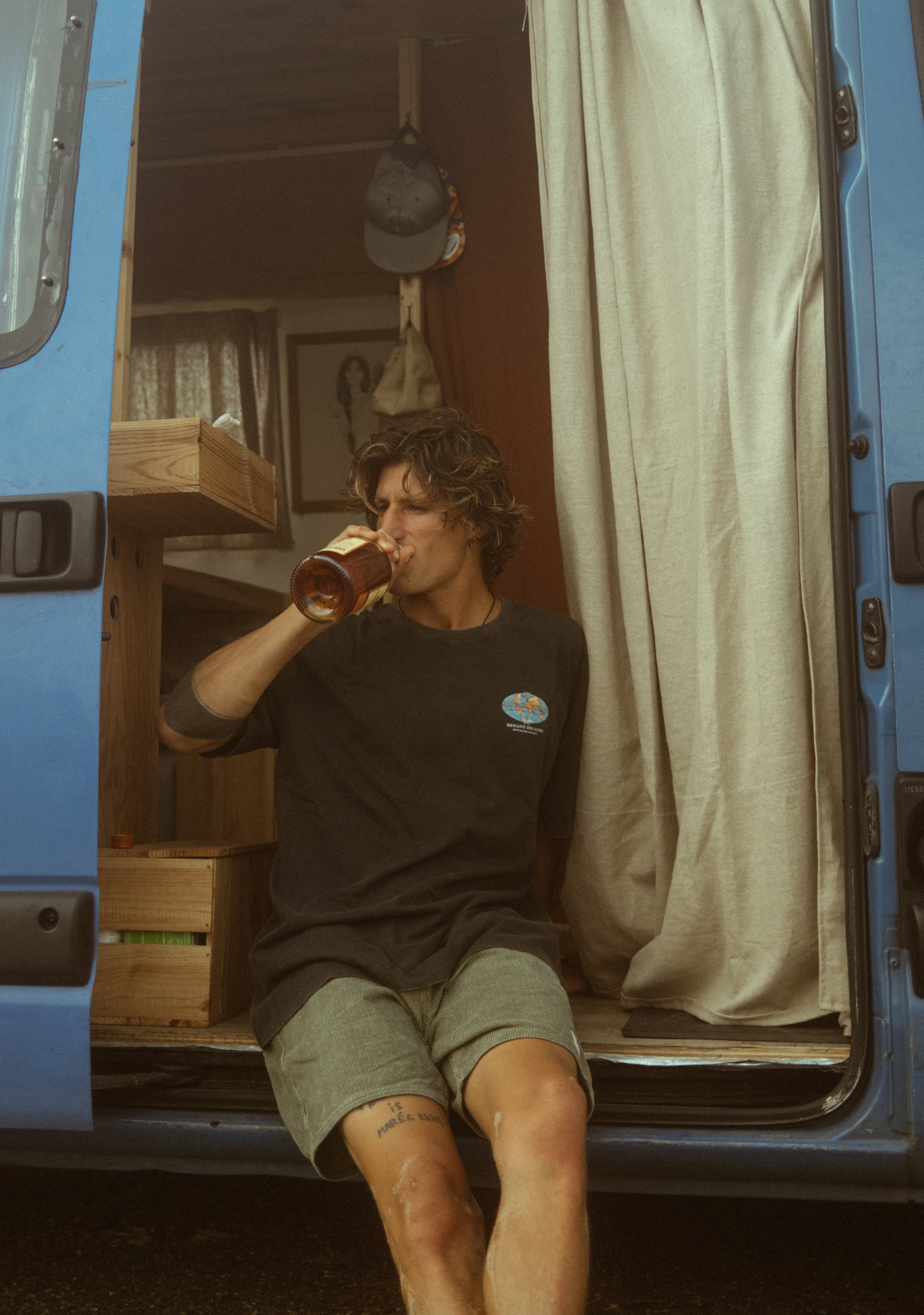 BRIGAND DES MERS T-shirt Vintage Globe