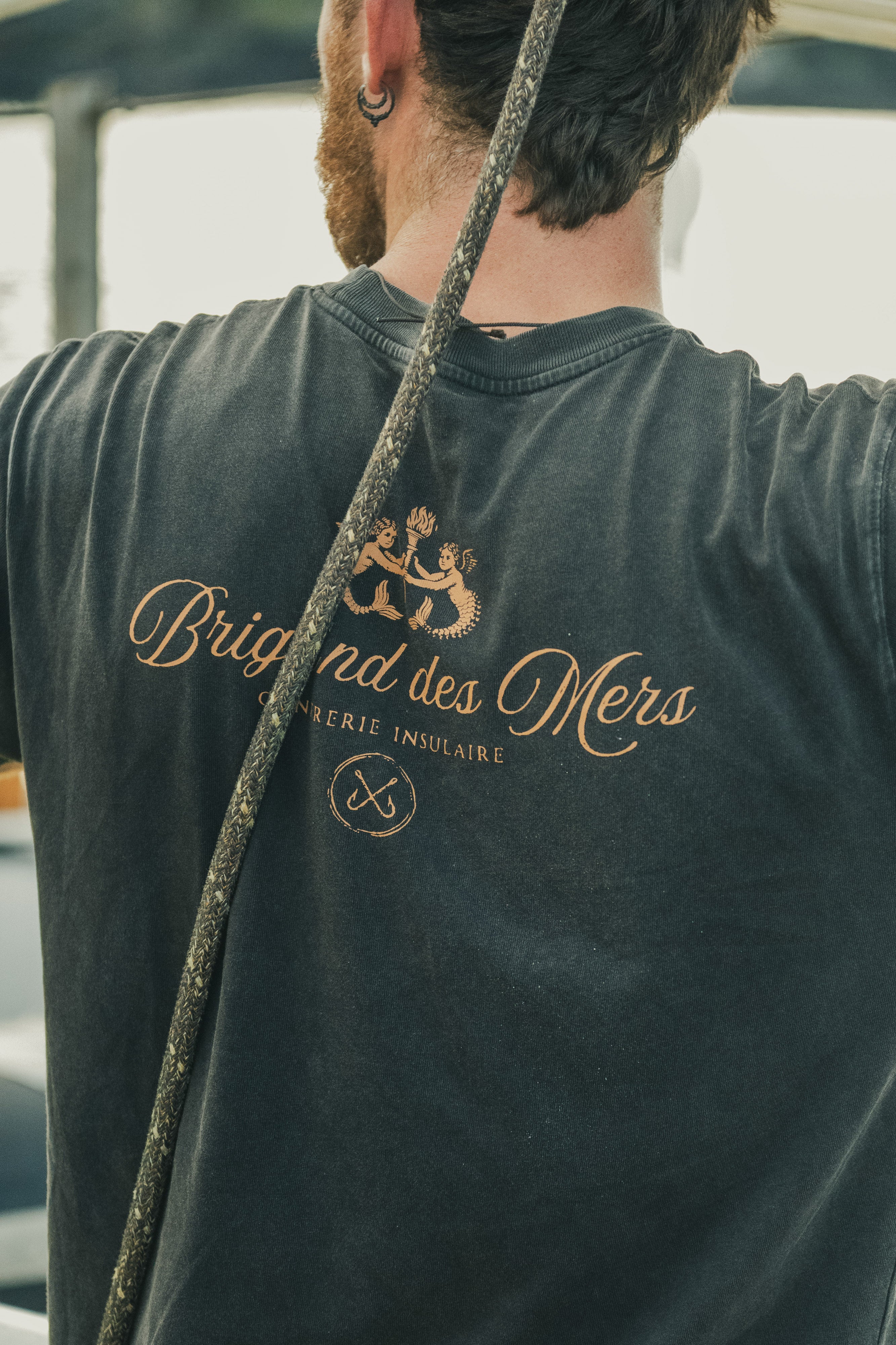 BRIGAND DES MERS T-shirt Confrérie T-shirt Noir Vintage – Coton Bio 250g | Confrérie Insulaire